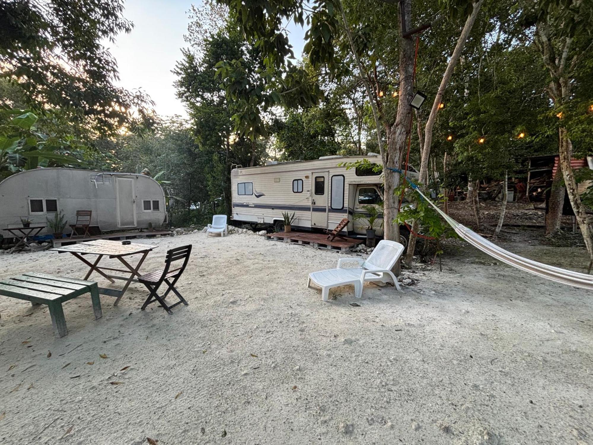 Momotoh Camper Hotel Xpujil Ngoại thất bức ảnh